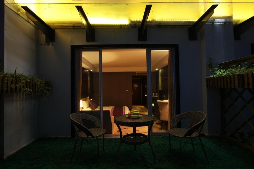 Xiongzhao Grand Hotel Weishan דאלי חדר תמונה